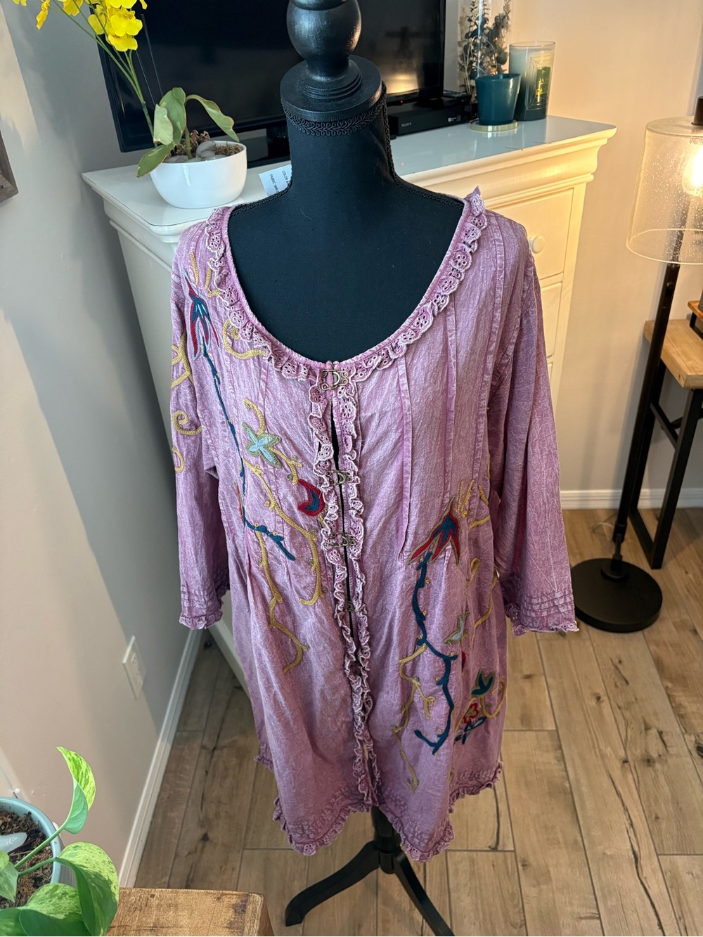 Paper Lace Bohemian Embroidered Mauve Tunic